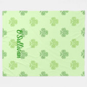 Couverture Polaire Shamrocks sur le vert (Devant (Horizontal))