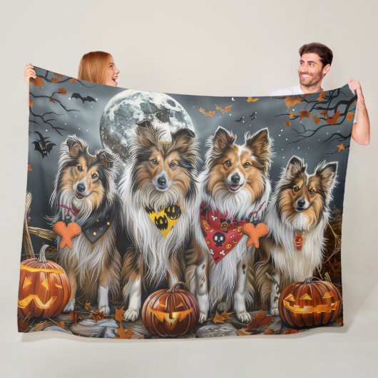 Couverture Polaire Shetland Sheepdog Halloween Éffrayant (En situation)