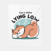 Couverture Polaire Shiba Inu Art : Juste un Shiba Lying Low (Devant)