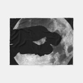 Couverture Polaire Silhouette des amoureux en pleine lune la nuit (Devant (Horizontal))