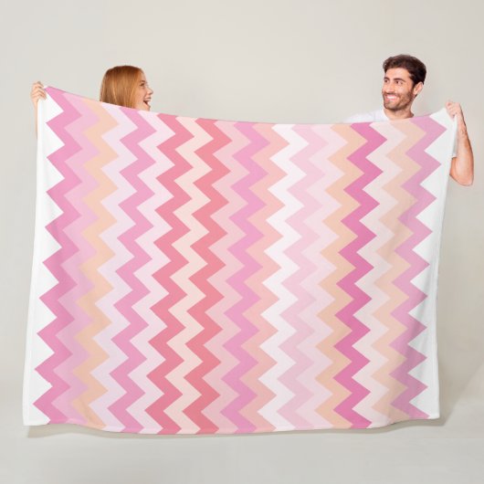 Couverture Polaire soft pastel pink striped colorful zigzag pattern (En situation)