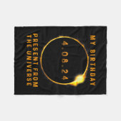 Couverture Polaire Solar Eclipse 2024 Anniversaire présent 4.8.24 Tot (Devant (Horizontal))