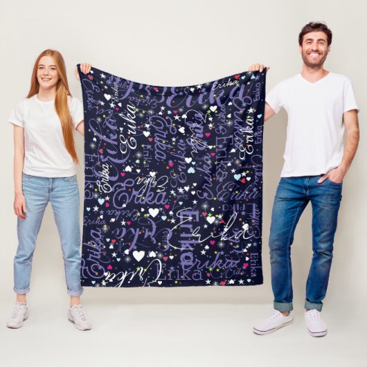 Couverture Polaire Son nom, Splashed Coeurs mignons et étoiles (En situation)