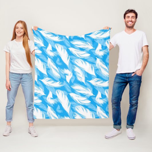 Couverture Polaire Sophisticated Feather Design On A Bright Blue (En situation)