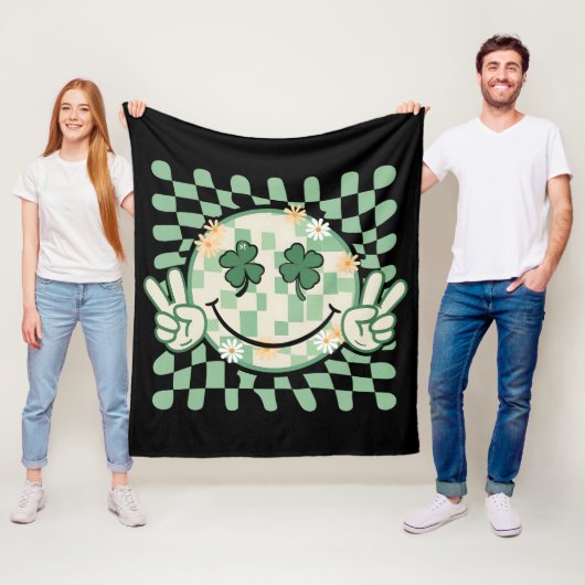 Couverture Polaire Sourire shamrock Face Drôle St Patrick's Day (En situation)