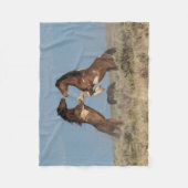 Couverture Polaire Stallions de Cheval Sauvage combattant (Devant)