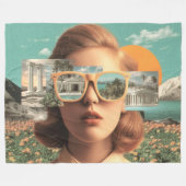 Couverture Polaire Surreal female portrait with retro sunglasses (Devant (Horizontal))