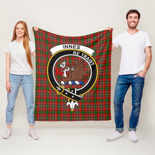 Couverture Polaire Tartan Clan Innes (En situation)