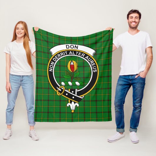 Couverture Polaire Tartan du clan Don (En situation)