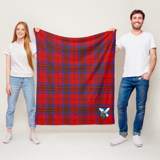 Couverture Polaire Tartan écossais moderne de Leslie (En situation)
