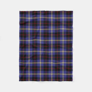 Couverture Polaire Tartan Plaid de Clan Hill en Écosse
