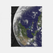 Couverture Polaire Tempêtes Tropicales Sur La Planète Terre. (Devant)