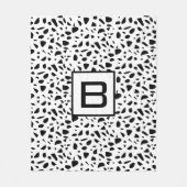 Couverture Polaire Terrazzo noir blanc motif monogramme initial (Devant)
