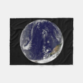 Couverture Polaire Terre Avec Trois Cyclones Tropicaux Dans Le Pacifi (Devant (Horizontal))