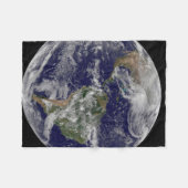 Couverture Polaire Terre Pleine Montrant Une Puissante Tempête D'Hive (Devant (Horizontal))