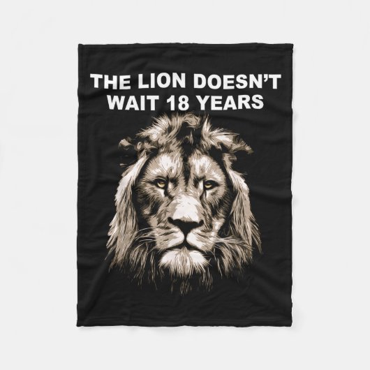 Couverture Polaire The Lion Doesn't Wait 18 Years Funny  (Devant)