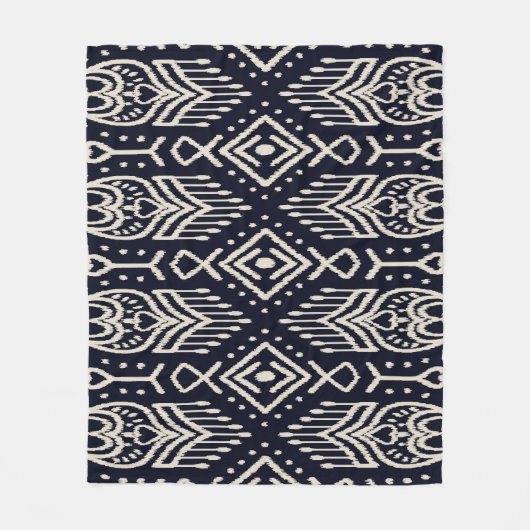 Couverture Polaire Tissu Ikat Brodé : Élégance Ethnique. (Devant)