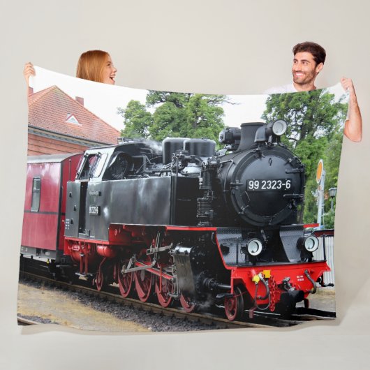COUVERTURE POLAIRE TRAIN QUI PART DE LA GARE (En situation)