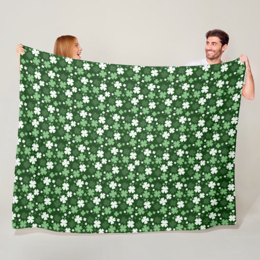 Couverture Polaire Trèfle vert, jour de la Saint-Patrick (En situation)
