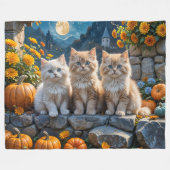 Couverture Polaire Trois chatons d'automne à la luffée avec Citrouill (Devant (Horizontal))
