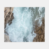 Couverture Polaire Turquoise Ocean Waves on Rocky Shore (Devant (Horizontal))