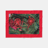 Couverture Polaire Un ornement à vélo sur un sapin de Noël (Devant (Horizontal))