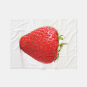Couverture Polaire Une fraise rouge (Devant (Horizontal))