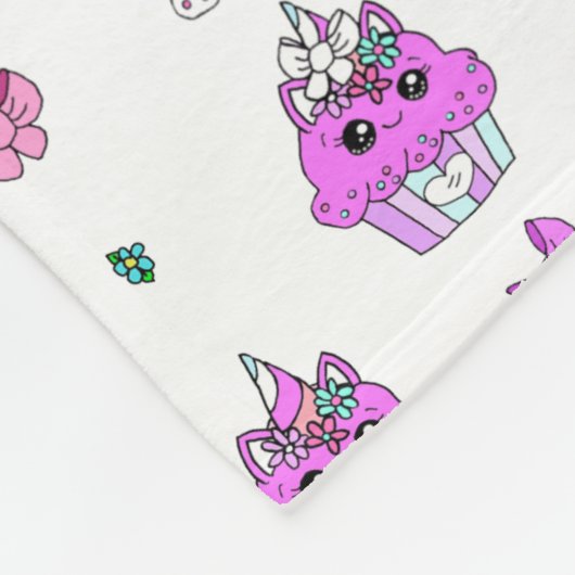 Couverture Polaire Unicorne blanche et violette Cupcakes fille (Coin)