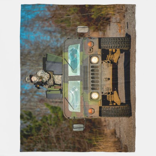 COUVERTURE POLAIRE VÉHICULE ROULÉ À HAUTE MOBILITÉ (Devant)