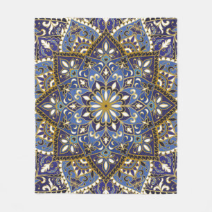 Couverture Polaire vintage ornate pattern with floral elements. Orien