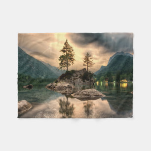 Couverture Polaire Voyages de nature - paysage de montagnes de l'eau