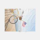 Couverture Polaire Water | Bicycle By the Lake (Devant (Horizontal))