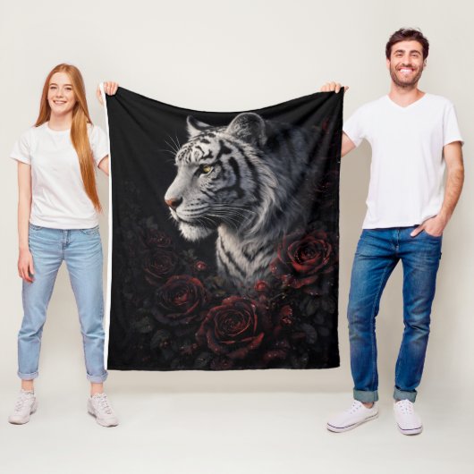 Couverture Polaire White Tiger Portrait – Calm Power and Silent Gaze (En situation)