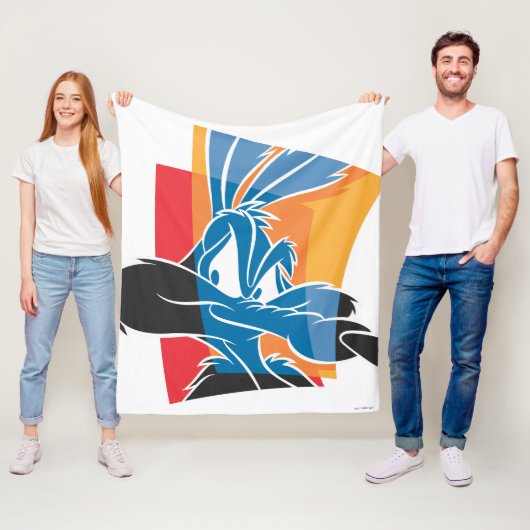 Couverture Polaire WILE E. COYOTE™ Expressive 22 (En situation)