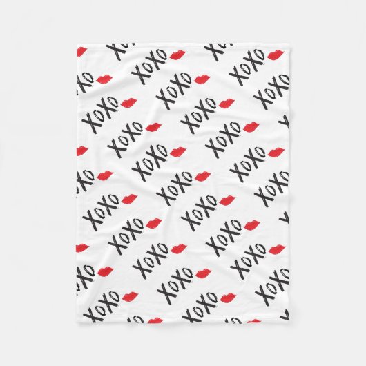 Couverture Polaire XoXo-Hugs-Kisses-with-Red-Lips (Devant)