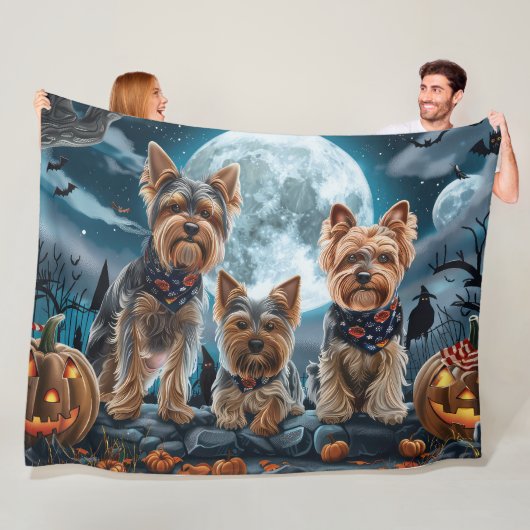 Couverture Polaire Yorkshire Terrier Halloween Éffrayant (En situation)