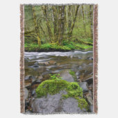 Couverture Rivière dans la forêt verte, Oregon (devant Vertical)