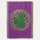 Couverture Shamrock violet sur noeuds celtiques lancer la cou (devant Vertical)