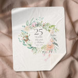 Couverture Sherpa 25e anniversaire du Mariage d'argent Floral Garlan<br><div class="desc">Doté d'une délicate guirlande florale d'aquarelle,  cet élégant manteau botanique du 25e anniversaire mariage keepsaké sherpa peut être personnalisé avec vos informations spéciales d'anniversaire dans une élégante typographie argentée. Conçu par Thisisnotme©</div>