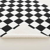 Couverture Sherpa à damiers carré noir et blanc (3/4)