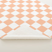 Couverture Sherpa à damiers carré pêche orange blanc géométrique (3/4)