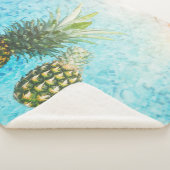 Couverture Sherpa Ananas dans la piscine l'été (3/4)