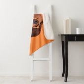 Couverture Sherpa Animaux de bébés cutest | Chandail orange Dachshun (En situation)