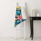 Couverture Sherpa Aquarelle botanique : fleurs, ornement feuille. (En situation)