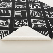 Couverture Sherpa Arrière - plan géométrique noir et blanc avec main (3/4)
