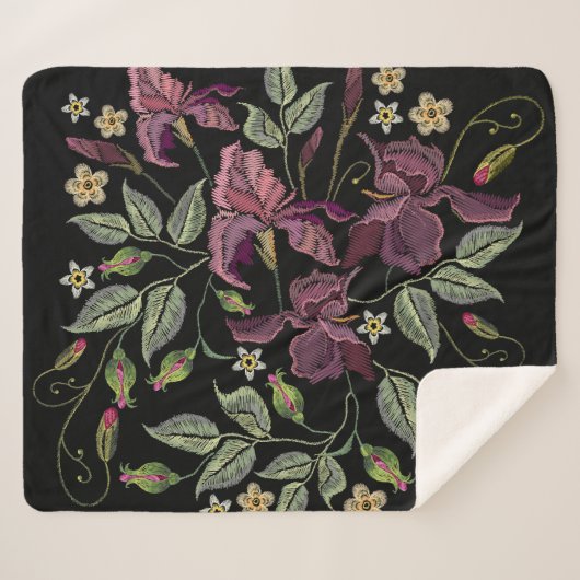 Couverture Sherpa Arrière - plan noir Irises pourpres brodé. (Devant (Horizontal))