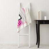 Couverture Sherpa Bande de cassette rose avec éclaboussures d'aquare (En situation)