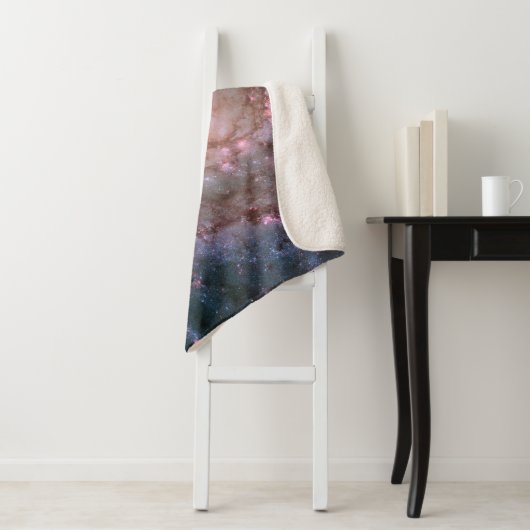 Couverture Sherpa Barred Spiral Galaxy Messier 83. (En situation)