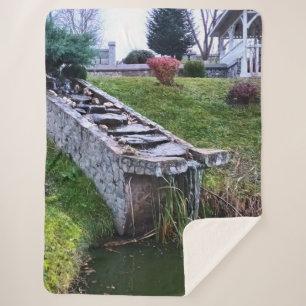 Couverture Sherpa Belle Cascade de Jardin – Nature Sauvage Roumanie