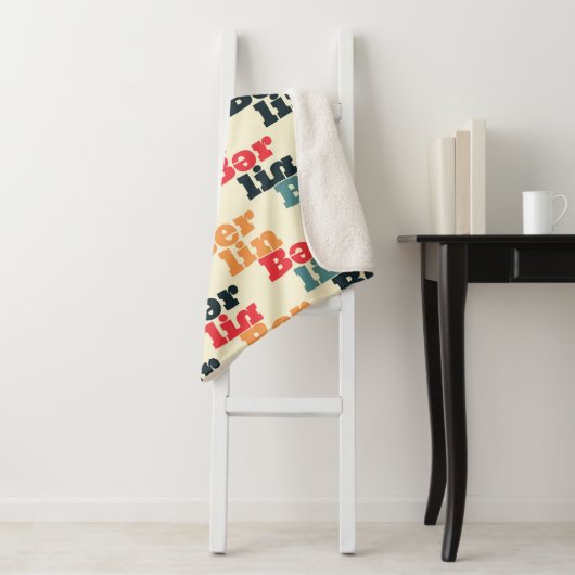 Couverture Sherpa Berlin creative pattern. (En situation)